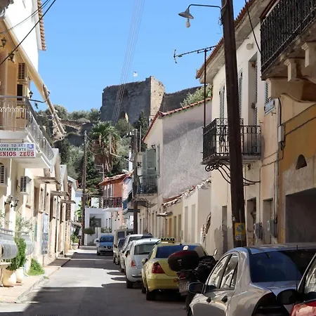 Takis Bizos House 1 بيت للعطل Koróni