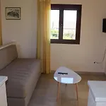 بيت للعطل Takis Bizos House 1 *