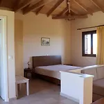 Takis Bizos House 1 *