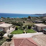 Takis Bizos House 1 בית נופש