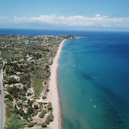 Takis Bizos House 1 Hébergement de vacances