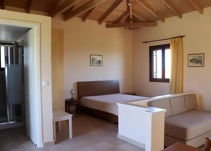 Takis Bizos House 1 *