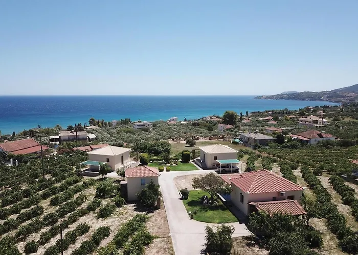 Takis Bizos House 1 Feriehus *