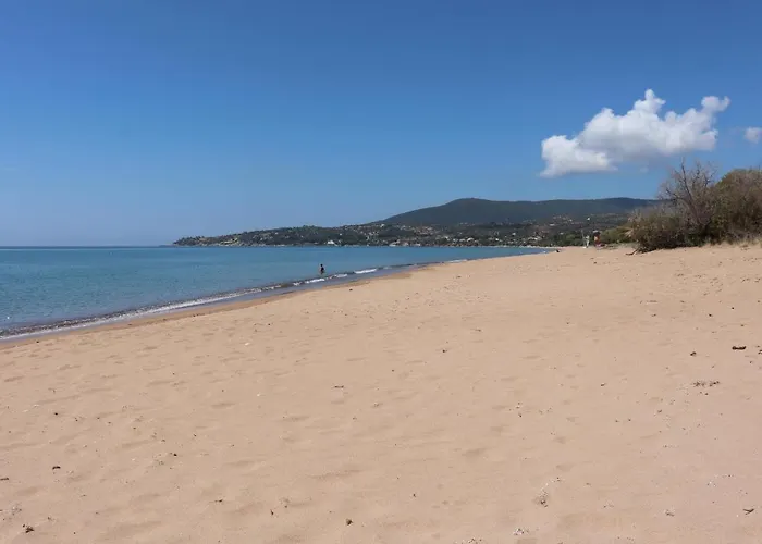 Takis Bizos House 1 度假居 Koróni