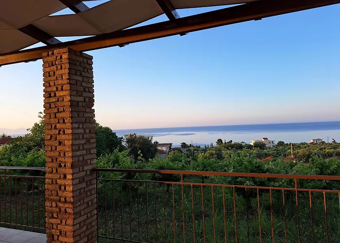 Casa de Férias Takis Bizos House 1 *